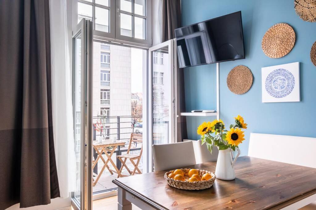 Sc 05 By Rockchair Apartments L Superhost Status L 2 Bedrooms Boxspringbeds Balcony Elevator - Cozy Family & Business Flair Welcomes You! Berlin Exterior foto